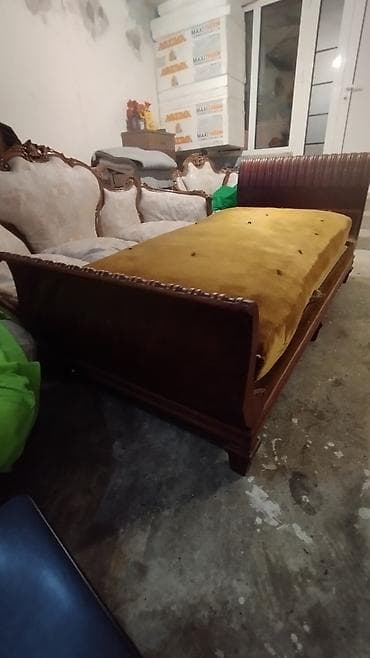 Stilske sofe: Antikvanska ležaljka/sofa od punog drveta moguca je dostava - na lalafo.rs — 6 Stilske sofe: Antikvanska ležaljka/sofa od punog drveta moguca je dostava - — 6