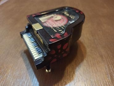 Neispravna muzička kutija - klavir at lalafo.rs — 2 Neispravna muzička kutija - klavir — 2