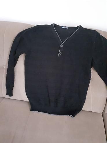 Muški pamučni džemper sa V‑izrezom i dva dugmeta - Boja: crna sa na lalafo.rs — 2 Muški pamučni džemper sa V‑izrezom i dva dugmeta - Boja: crna sa — 2