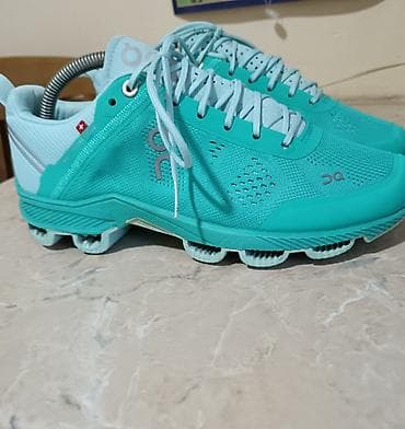 Lagane patike, neobičan model, unisex model, broj 37,5 iz Švajcarske na lalafo.rs — 2 Lagane patike, neobičan model, unisex model, broj 37,5 iz Švajcarske — 2