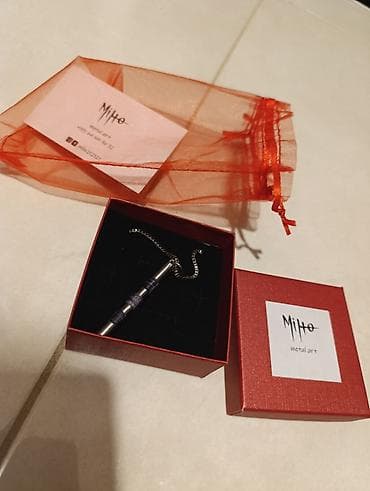 Elegantna ogrlica marke Mitto metal art, sa priveskom cilindričnog at lalafo.rs — 5 Elegantna ogrlica marke Mitto metal art, sa priveskom cilindričnog — 5