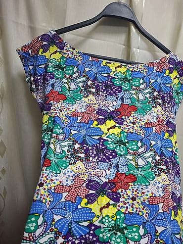 Majcaa sa cvetnim printom - Model: ravna, ležerna haljina bez rukava na lalafo.rs — 1 Majcaa sa cvetnim printom - Model: ravna, ležerna haljina bez rukava — 1