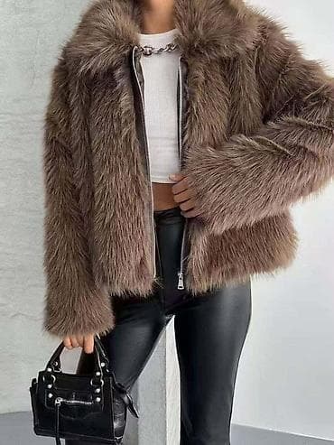 Zara bundica - Model: kraći kroj do kukova, ravna silueta sa širokim na lalafo.rs — 4 Zara bundica - Model: kraći kroj do kukova, ravna silueta sa širokim — 4