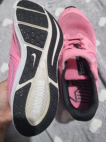 Patike za devojcice bez ostecenja. Broj 31. Za vise informacija na lalafo.rs — 4 Patike za devojcice bez ostecenja. Broj 31. Za vise informacija — 4