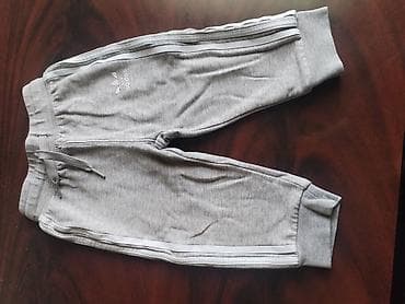 Adidas trenerka za bebe, veličina 9–12 meseci (80 cm). - Model: donji na lalafo.rs Adidas trenerka za bebe, veličina 9–12 meseci (80 cm). - Model: donji