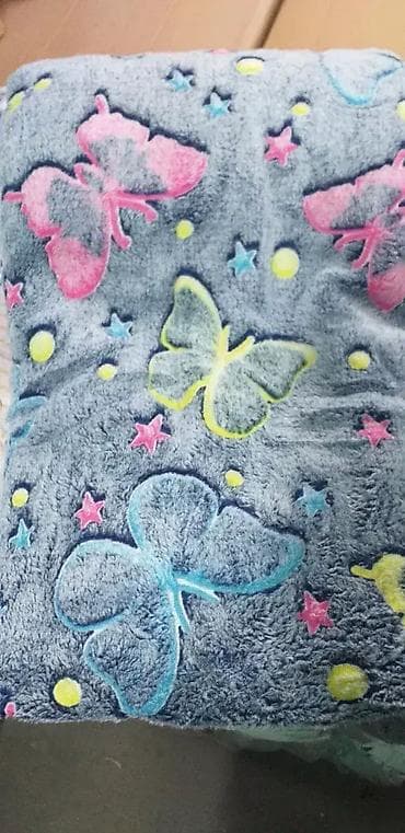 Svetleće ćebe za decu – Leptirići 🦋 Mekano, nežno i magično – ćebe na lalafo.rs — 1 Svetleće ćebe za decu – Leptirići 🦋 Mekano, nežno i magično – ćebe — 1