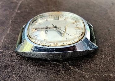 Antiques: Poljot ručni sat SSSR 1970-te, radi, cushion kućište, Originalni at lalafo.rs — 4 Antiques: Poljot ručni sat SSSR 1970-te, radi, cushion kućište, Originalni — 4