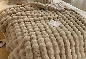 Ćebe - Dimenzije 150x200 Cena 2500 dinara Dimenzije 220x200 2700 na lalafo.rs — 3 Ćebe - Dimenzije 150x200 Cena 2500 dinara Dimenzije 220x200 2700 — 3
