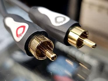 Oehlbach audio kabl – 3,5 mm stereo na 2x RCA - Brend: Oehlbach - na lalafo.rs — 4 Oehlbach audio kabl – 3,5 mm stereo na 2x RCA - Brend: Oehlbach - — 4