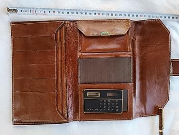 SNIŽENO!!Kozni novcanik (torbica)sa dosta pregrada . za papirni I na lalafo.rs — 4 SNIŽENO!!Kozni novcanik (torbica)sa dosta pregrada . za papirni I — 4