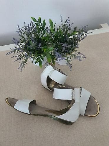 Tamaris sandale.
Broj 41. Od prirodne kože. Kvalitetne na lalafo.rs — 2 Tamaris sandale.
Broj 41. Od prirodne kože. Kvalitetne — 2