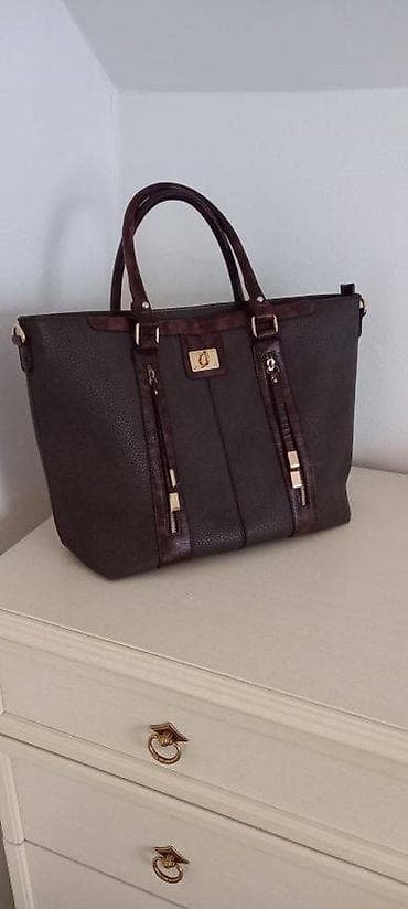 Tamno siva torba sa braon detaljima. Veća torba tamno sive boje sa at lalafo.rs — 8 Tamno siva torba sa braon detaljima. Veća torba tamno sive boje sa — 8