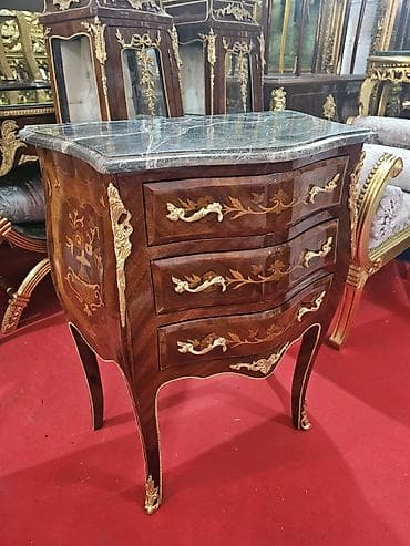 Antique Dressers: Komoda u stilu Luj XV sa mermernom pločom - Materijal: masivno drvo at lalafo.rs — 1 Antique Dressers: Komoda u stilu Luj XV sa mermernom pločom - Materijal: masivno drvo — 1