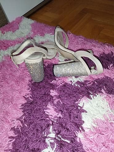 Svečane sandale sa platformom i širokom visokom štiklom ukrašenom na lalafo.rs — 3 Svečane sandale sa platformom i širokom visokom štiklom ukrašenom — 3