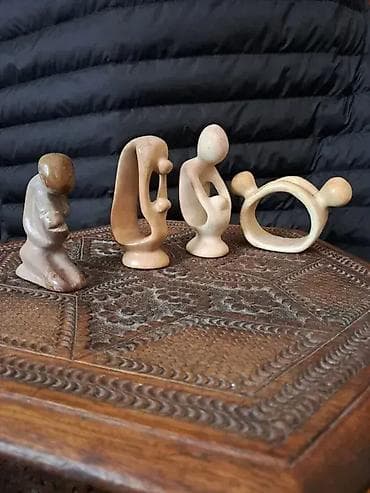 Cetiri kamene figure. Visine od 8 do 11cm. Cena po komadu, za sve na lalafo.rs — 1 Cetiri kamene figure. Visine od 8 do 11cm. Cena po komadu, za sve — 1