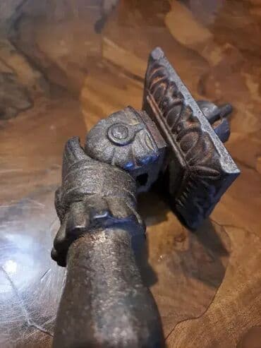 Antique Decor: Veliki, stari, livenogvozdeni zvekir za masivna drvena vrata. Predmet at lalafo.rs — 5 Antique Decor: Veliki, stari, livenogvozdeni zvekir za masivna drvena vrata. Predmet — 5