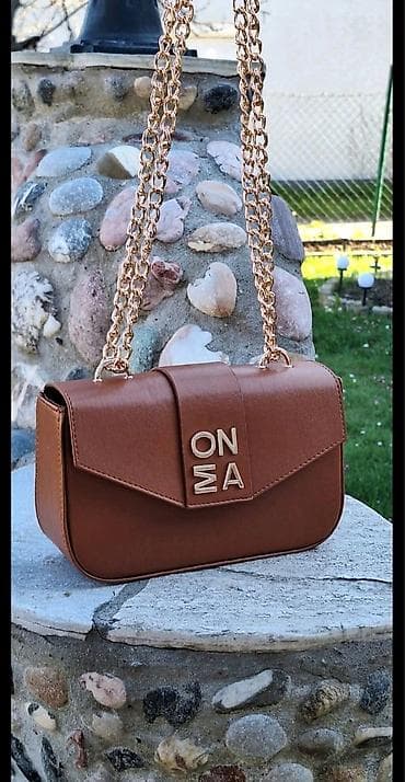 Mona torbica
Cena 3400 din na lalafo.rs Mona torbica
Cena 3400 din