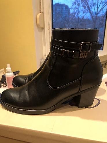 Crne kraće čizmice br.39, postavljene sa stabilnom štiklom na lalafo.rs — 2 Crne kraće čizmice br.39, postavljene sa stabilnom štiklom — 2