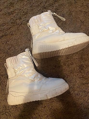 Pretople
Cizme novo samo
3000 din at lalafo.rs — 1 Pretople
Cizme novo samo
3000 din — 1