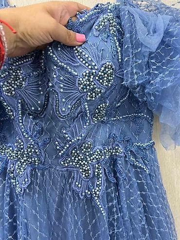 Svečana haljina u boji prašnjavo plave/lavande. - Silueta: midi do na lalafo.rs — 5 Svečana haljina u boji prašnjavo plave/lavande. - Silueta: midi do — 5