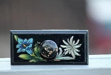 Antikvitet par excellence ručno slikani Upijač za mastilo. Izuzetan na lalafo.rs Antikvitet par excellence ručno slikani Upijač za mastilo. Izuzetan