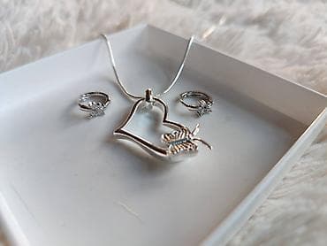 Set nakita – žig 925 - Materijal: srebro, utisnut žig 925 - Komplet na lalafo.rs — 1 Set nakita – žig 925 - Materijal: srebro, utisnut žig 925 - Komplet — 1