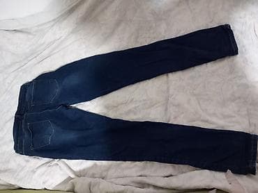 Ženske uske farmerke od tamno plavog denima sa elastinom. Klasik kroj na lalafo.rs Ženske uske farmerke od tamno plavog denima sa elastinom. Klasik kroj