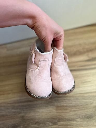 Prodajem decije cizmice HM. Veličina 24. U idealnom stanju at lalafo.rs — 2 Prodajem decije cizmice HM. Veličina 24. U idealnom stanju — 2