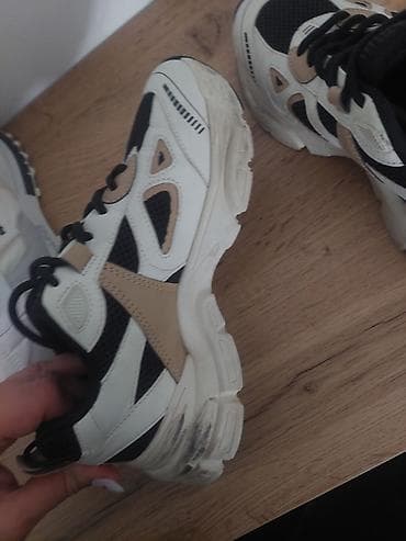 za svaki dan: Steve Madden,patike,vel.39 ali su vise za 38/mene nabijaju. Nosene par na lalafo.rs — 3 za svaki dan: Steve Madden,patike,vel.39 ali su vise za 38/mene nabijaju. Nosene par — 3