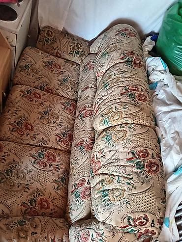 Antique Sofas: Dvosed,trosed i fotelja.Naslonjač sa drvenim ramom i tapacirungom u at lalafo.rs — 8 Antique Sofas: Dvosed,trosed i fotelja.Naslonjač sa drvenim ramom i tapacirungom u — 8