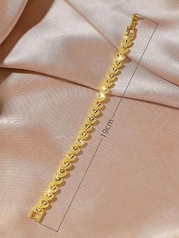 Zenska narukvica sa motivom srca
1600 din na lalafo.rs — 4 Zenska narukvica sa motivom srca
1600 din — 4