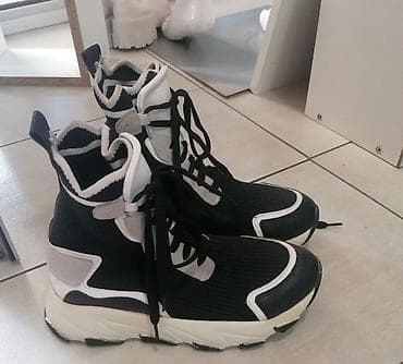 Extra patike
Obuvene samo par puta
Super stanje
Br 38 na lalafo.rs — 7 Extra patike
Obuvene samo par puta
Super stanje
Br 38 — 7