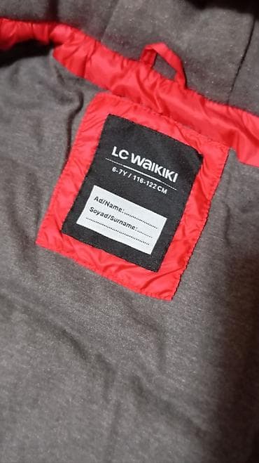 Dečiji prsluk LC Waikiki u jarko crvenoj boji, idealan za prelazni na lalafo.rs — 5 Dečiji prsluk LC Waikiki u jarko crvenoj boji, idealan za prelazni — 5