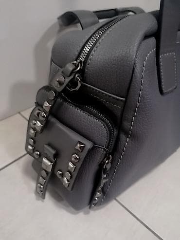 Nova tašna MARINA GALANTTI
IMA I DUŽI KAIŠ
SNIŽENJE at lalafo.rs — 1 Nova tašna MARINA GALANTTI
IMA I DUŽI KAIŠ
SNIŽENJE — 1