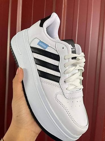 Broj 36-40
Cena 3500 din na lalafo.rs — 2 Broj 36-40
Cena 3500 din — 2