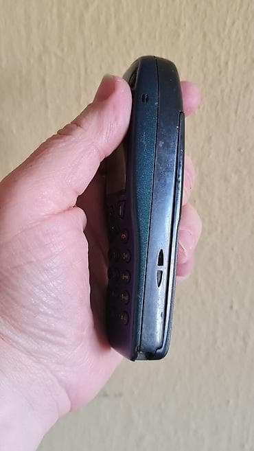 kom sa etiketom: Nokia 3210 mobilni telefon (klasični model) - Ekran: monohromatski sa at lalafo.rs — 8 kom sa etiketom: Nokia 3210 mobilni telefon (klasični model) - Ekran: monohromatski sa — 8