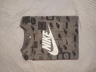 Nike majica kratkih rukava – The Nike Tee - Model: The Nike Tee - na lalafo.rs — 1 Nike majica kratkih rukava – The Nike Tee - Model: The Nike Tee - — 1