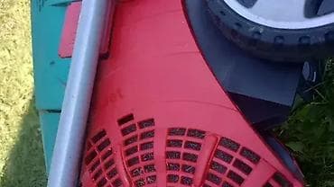 **Skidač mahovine-vertikulator Bosch UniversalVerticut 1100** ID na lalafo.rs — 5 **Skidač mahovine-vertikulator Bosch UniversalVerticut 1100** ID — 5