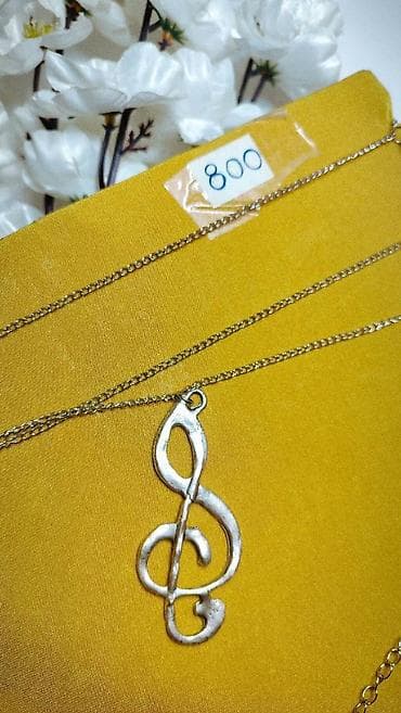 Ogrlica sa priveskom u obliku violinskog ključa - Materijal: metalni na lalafo.rs — 2 Ogrlica sa priveskom u obliku violinskog ključa - Materijal: metalni — 2