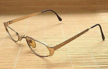Vintage crno - \"zlatni\"" dioptrijski ram za naočare. Solidno očuvan na lalafo.rs — 2 Vintage crno - \"zlatni\"" dioptrijski ram za naočare. Solidno očuvan — 2