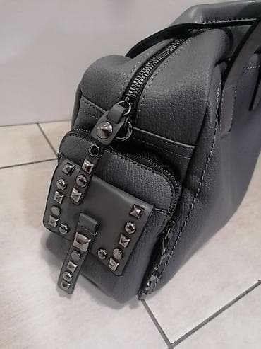 Nova tašna MARINA GALANTTI
IMA I DUŽI KAIŠ
SNIŽENJE at lalafo.rs — 4 Nova tašna MARINA GALANTTI
IMA I DUŽI KAIŠ
SNIŽENJE — 4