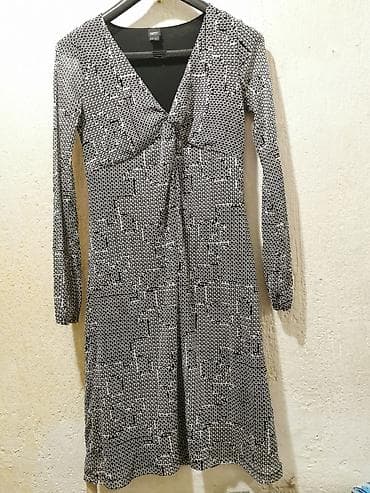 Moderna ženska haljina marke Esprit Collection, veličine M, savršena na lalafo.rs — 1 Moderna ženska haljina marke Esprit Collection, veličine M, savršena — 1