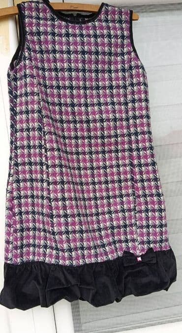 Ženska haljina bez rukava, A-kroja, od tkanine sa klasičnim na lalafo.rs Ženska haljina bez rukava, A-kroja, od tkanine sa klasičnim