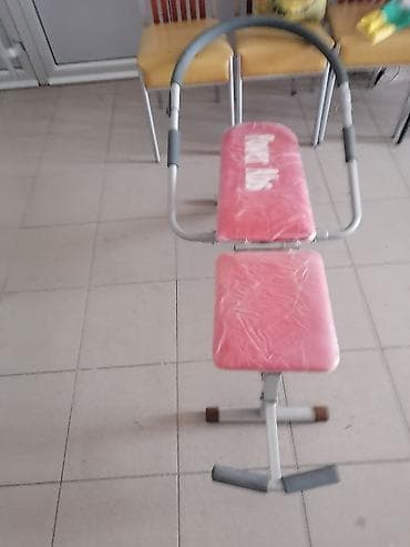 Klupa za trbušnjake "Power Abs" u crvenoj boji, dizajnirana za na lalafo.rs — 8 Klupa za trbušnjake "Power Abs" u crvenoj boji, dizajnirana za — 8