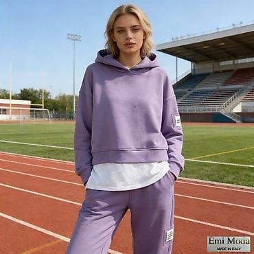 Women's Clothing: Dukserica + donji deo trenerke – ženski komplet - Model: oversized at lalafo.rs — 1 Women's Clothing: Dukserica + donji deo trenerke – ženski komplet - Model: oversized — 1