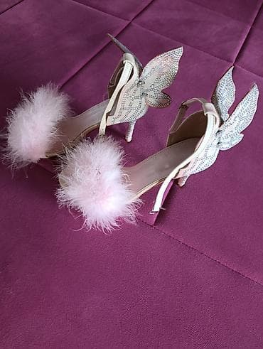 Sandale na štiklu sa dekoracijom leptirovih krila i perjem - Model na lalafo.rs — 7 Sandale na štiklu sa dekoracijom leptirovih krila i perjem - Model — 7