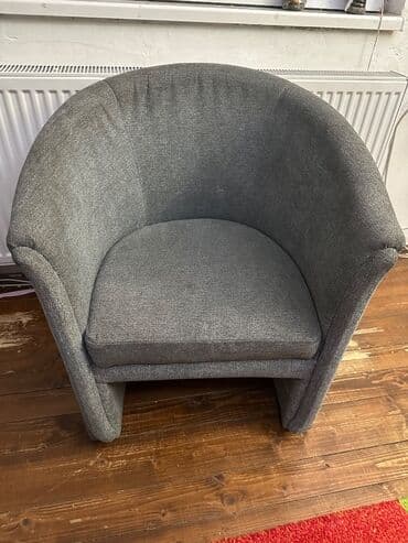 Fotelja ocuvana bez ostecenja na lalafo.rs Fotelja ocuvana bez ostecenja