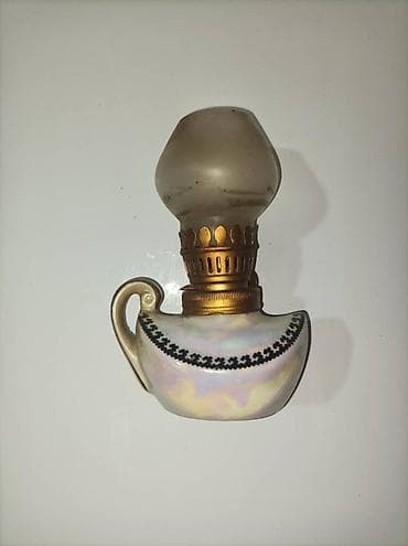eos lampe: Na prodaju porcelan petrolej lampa, u super stanju at lalafo.rs — 2 eos lampe: Na prodaju porcelan petrolej lampa, u super stanju — 2