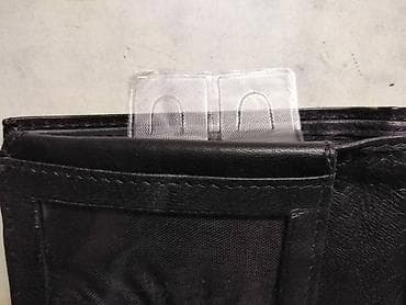 Novcanik kozni 11,5x8,5 cm.crni,ocuvan.Ima dve velike pregrade za na lalafo.rs — 4 Novcanik kozni 11,5x8,5 cm.crni,ocuvan.Ima dve velike pregrade za — 4