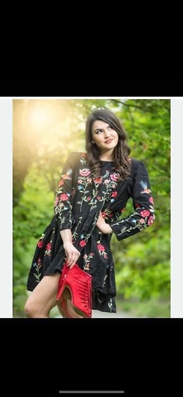 Crna haljina sa bogatim cvetnim vezom - Boja: crna osnova sa na lalafo.rs — 4 Crna haljina sa bogatim cvetnim vezom - Boja: crna osnova sa — 4